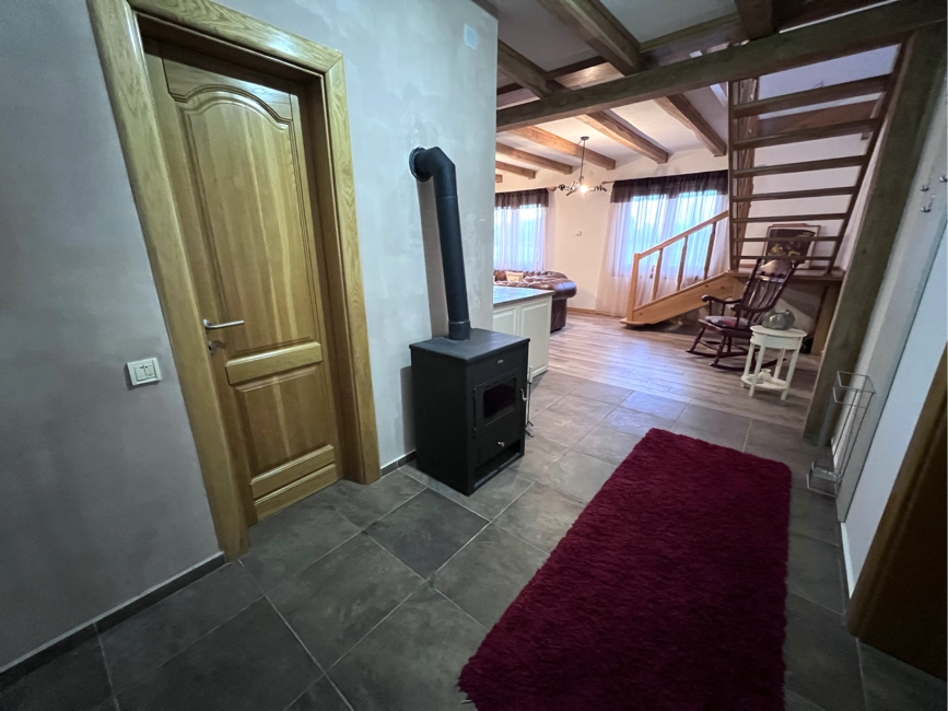 Vila sa unutrašnjim bazenom