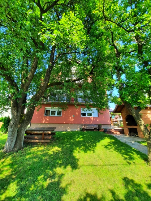 Red Villa