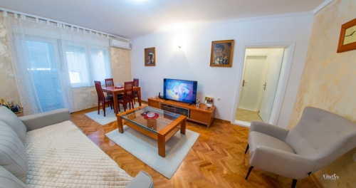 Denirom - One Bedroom Apartment
