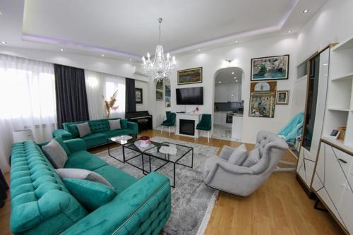 Emerald Elegant Residence