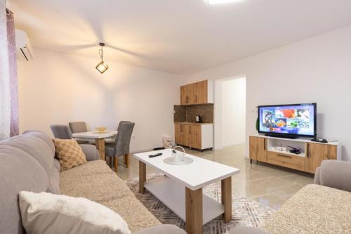 NolE Apartments - Apartment Love