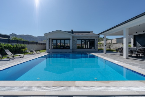 Villa Mirage