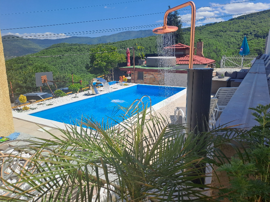 Relax House